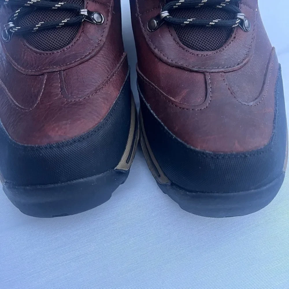 TIMBERLAND  HIKER BOOTS SIZE Boy’s 5.5